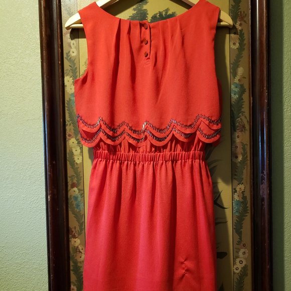 Gianni Bini red scalloped dress with beading - Picture 2 of 4